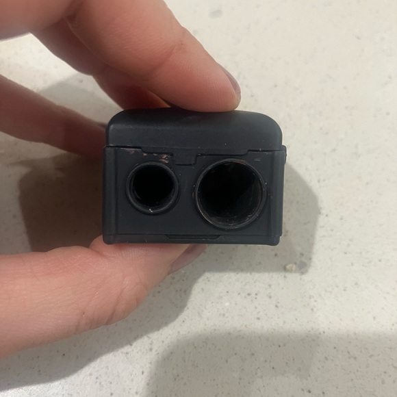 NARS pencil sharpener - Picture 8 of 11